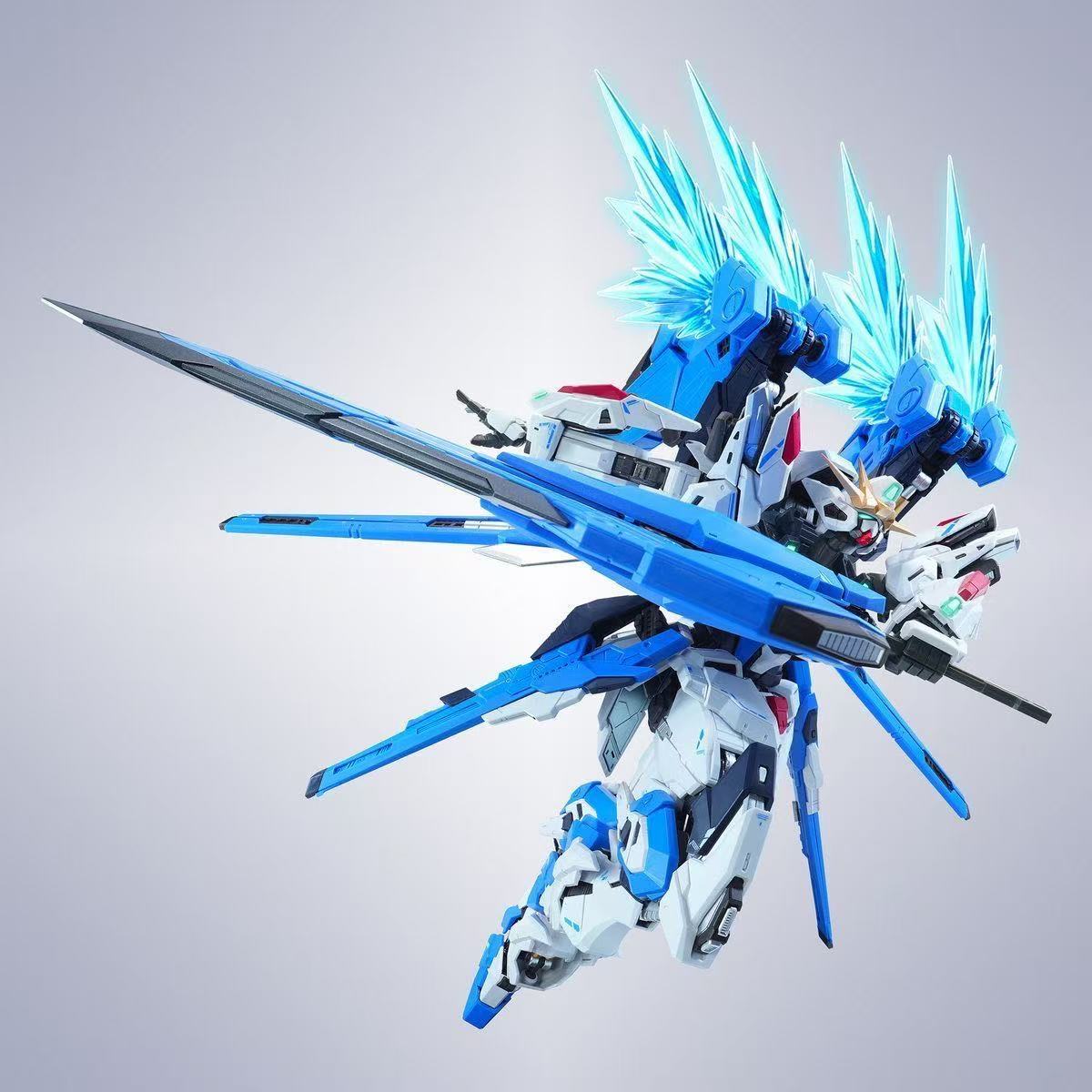 نموذج ZOE الجديد من HUANBIAN M - مراجعة Model Kit Third Party وسعره