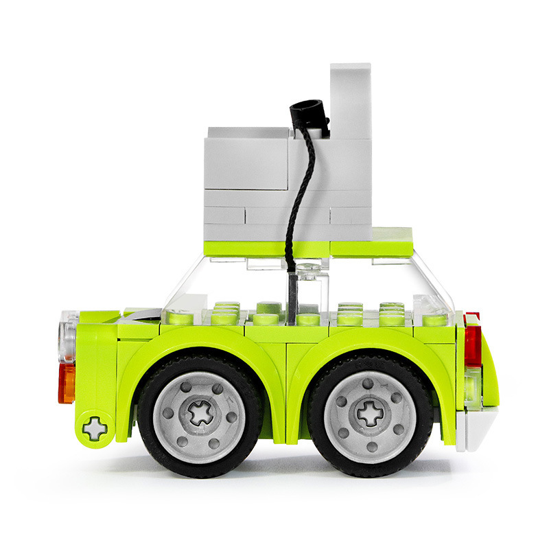 مجموعة مكعبات بناء سيارات السب - مراجعة Model Kit Zero وسعره